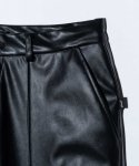 画像4: 【glamb 2025 Autumn先行予約】glamb グラム / Synth Leather Baggy Slacks (2色展開) (4)