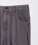 画像4: 【glamb 2025 Autumn先行予約】glamb グラム / Distorted Tuck Pants (2色展開) (4)