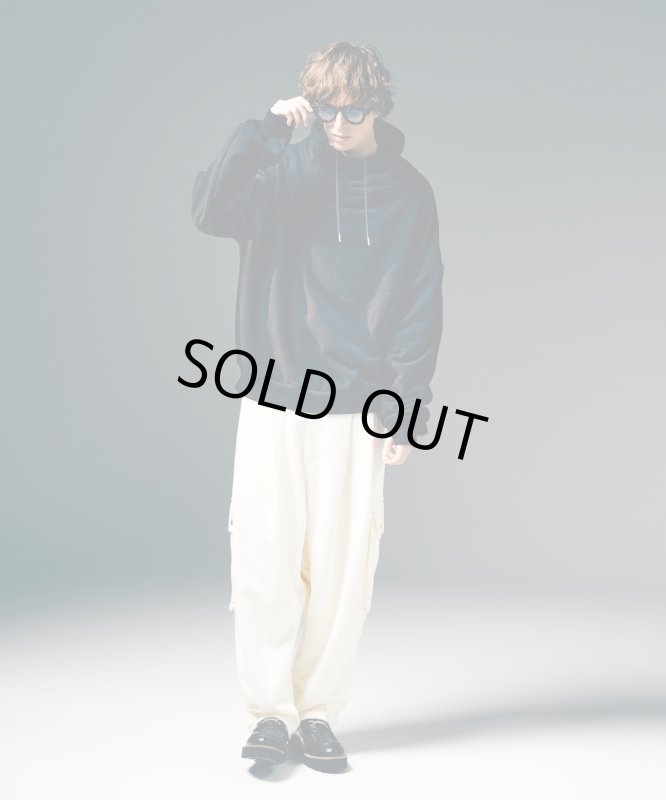 画像12: 【glamb 2025 Winter先行予約】glamb グラム / High Neck Balloon Sweat (2色展開) (12)