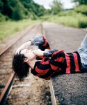 画像15: 【glamb 2025 Winter先行予約】glamb グラム /  Damage Glitter Knit (2色展開) (15)