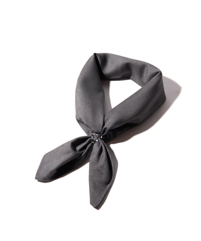 画像2: 【glamb 2026 Spring先行予約】glamb グラム / Oversized Glossy Scarf (2色展開) (2)