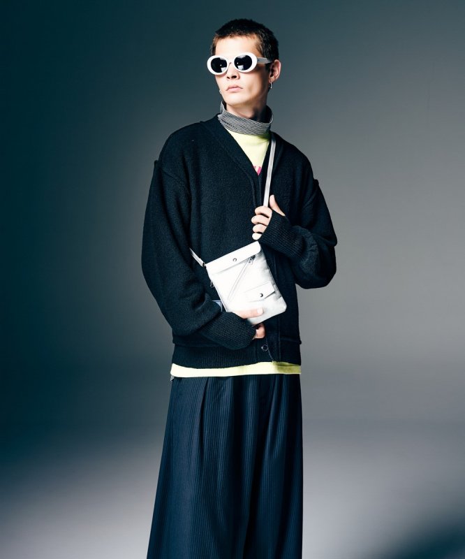 画像17: 【glamb 2026 Spring先行予約】glamb グラム / Deformed Turtleneck Cutsew (3色展開) (17)