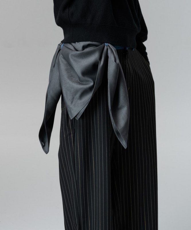 画像10: 【glamb 2026 Spring先行予約】glamb グラム / Oversized Glossy Scarf (2色展開) (10)