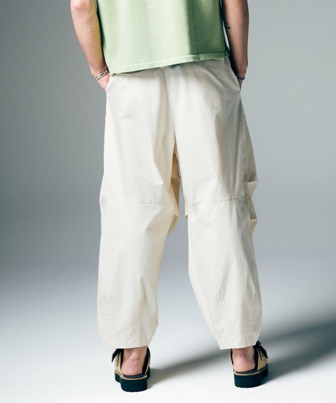 画像11: 【glamb 2026 Summer先行予約】glamb グラム / Knee Tuck Color Pants (3色展開) (11)