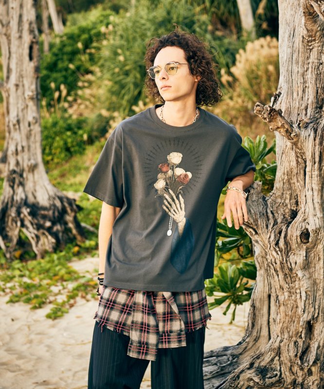 画像17: 【glamb 2026 Summer先行予約】glamb グラム / Prayer Charm T-Shirt (2色展開) (17)