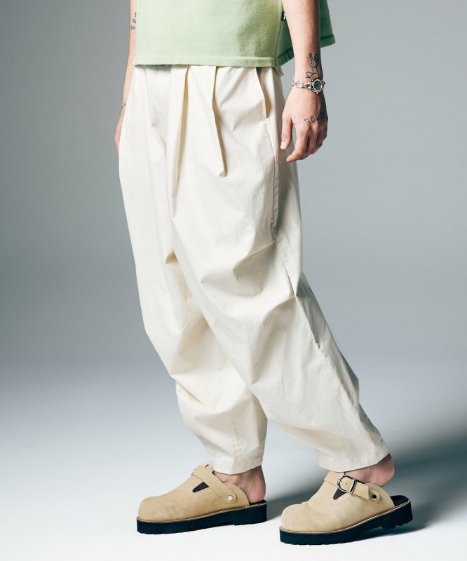 画像10: 【glamb 2026 Summer先行予約】glamb グラム / Knee Tuck Color Pants (3色展開) (10)