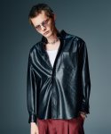 画像4: 【glamb 2026 Autumn先行予約】glamb グラム / Synth Leather Button Down Shirt (2色展開) (4)