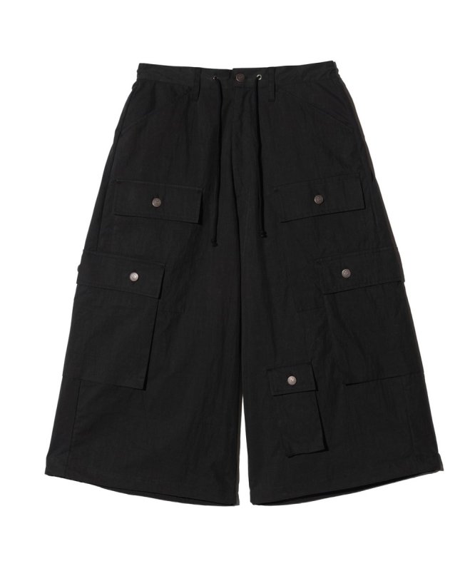 画像2: 【glamb 2026 Autumn先行予約】glamb グラム / Asymmetry Cropped Cargo Pants (2色展開) (2)