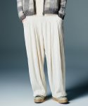 画像4: 【glamb 2026 Autumn先行予約】glamb グラム / Willow Crepe Pants (2色展開) (4)