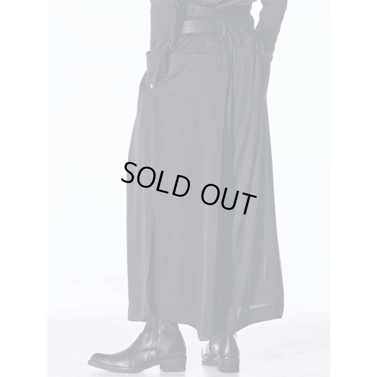 画像4: 【2026AW先行予約】kiryuyrik キリュウキリュウ / Vintage Satin Wide Tuck Slacks (1色展開) (4)