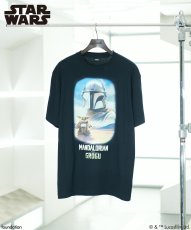画像2: 【glamb カプセルコレクション先行予約】glamb グラム / The Mandalorian and Grogu/T-shirt (black) (2)