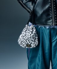 画像12: 【glamb 2026 Winter先行予約】glamb グラム / Leopard Drawstring Bag (3色展開) (12)