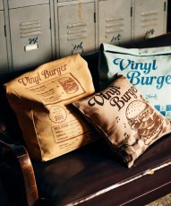 画像11: 【glamb 2026 Winter先行予約】glamb グラム / Vinyl Burger Cushion (1色展開) (11)