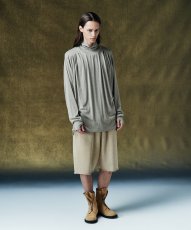 画像8: 【glamb 2026 Winter先行予約】glamb グラム / Drape Mock Neck Cutsew (2色展開) (8)
