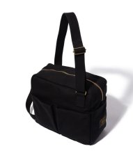画像2: 【glamb 2026 Winter先行予約】glamb グラム / Canvas Box Bag (2色展開) (2)