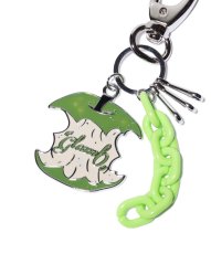 画像2: 【glamb 2026 Winter先行予約】glamb グラム / Eaten Apple Key Holder (1色展開) (2)