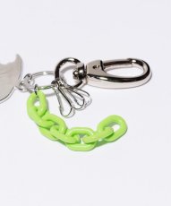 画像7: 【glamb 2026 Winter先行予約】glamb グラム / Eaten Apple Key Holder (1色展開) (7)